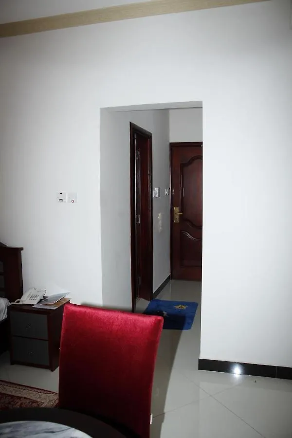 Kenlon Hotel Kampala 3*,